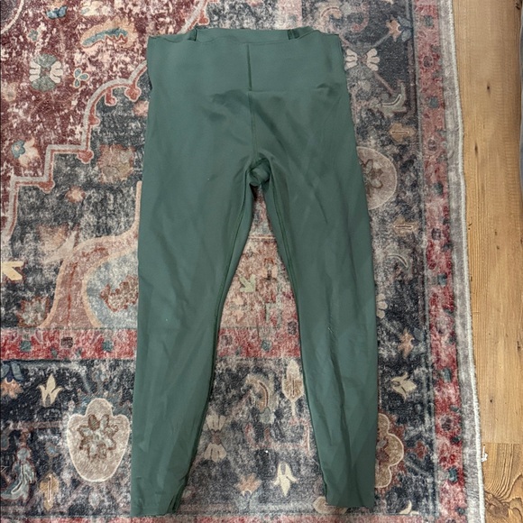 All in Motion Green Leggings - Picture 1 of 1